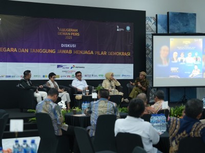 Diskusi Publik “Negara dan Tanggung Jawab Menjaga Pilar Demokrasi”