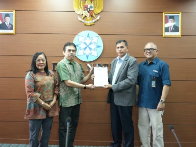 RRI Serahkan Modul UKW Media Siber kepada Dewan Pers